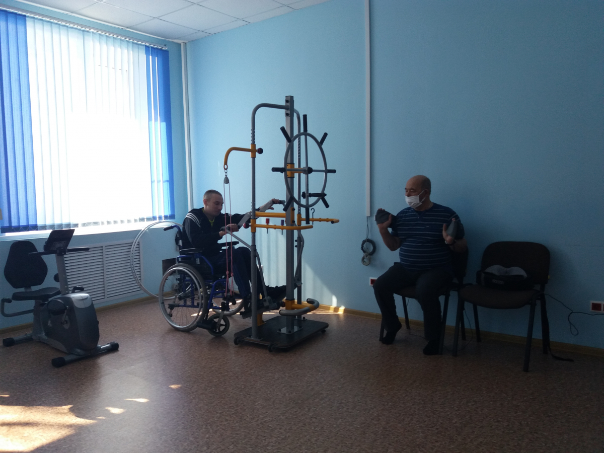Занятия адаптивной физической культурой в отделении дневного пребывания для граждан пожилого возраста и инвалидов